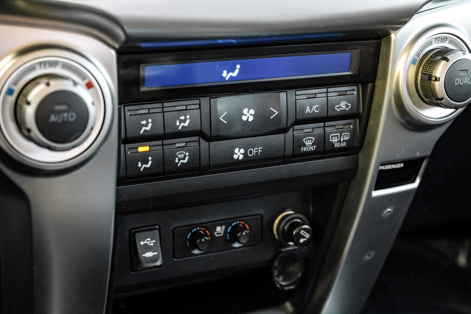 Used 2014 Toyota 4Runner Limited image 25