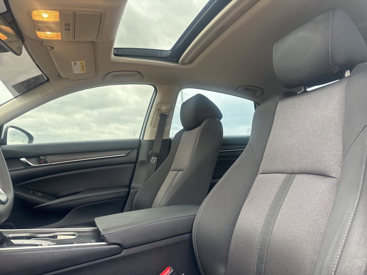 Used 2019 Honda Accord EX image 39
