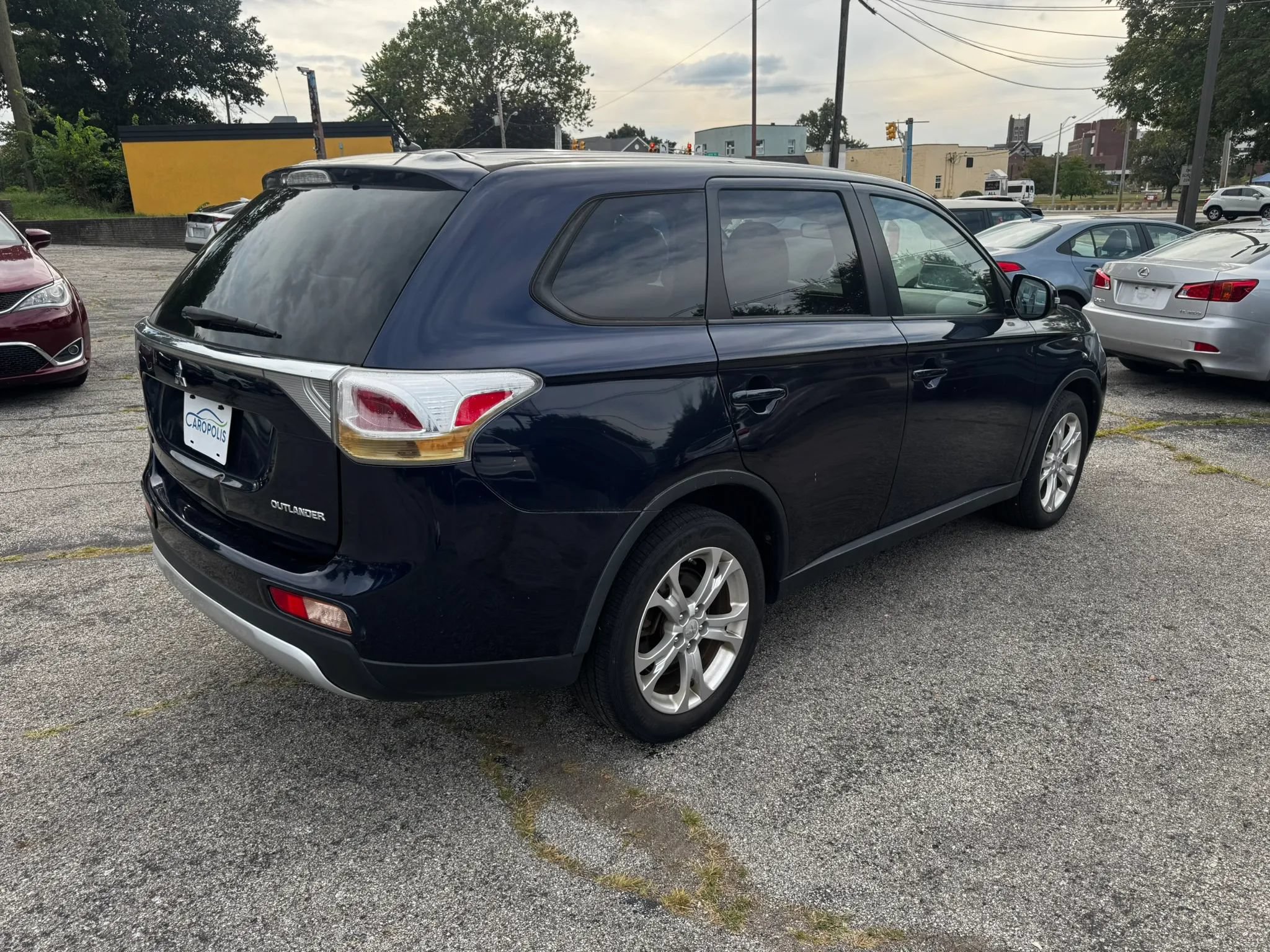 Used 2015 Mitsubishi Outlander SE AWD/4WD image 5