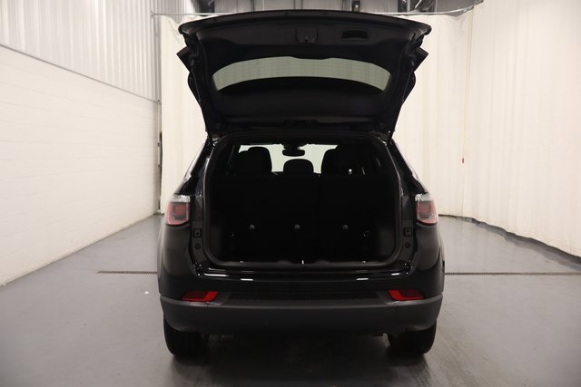 New 2025 Jeep Compass Sport image 18