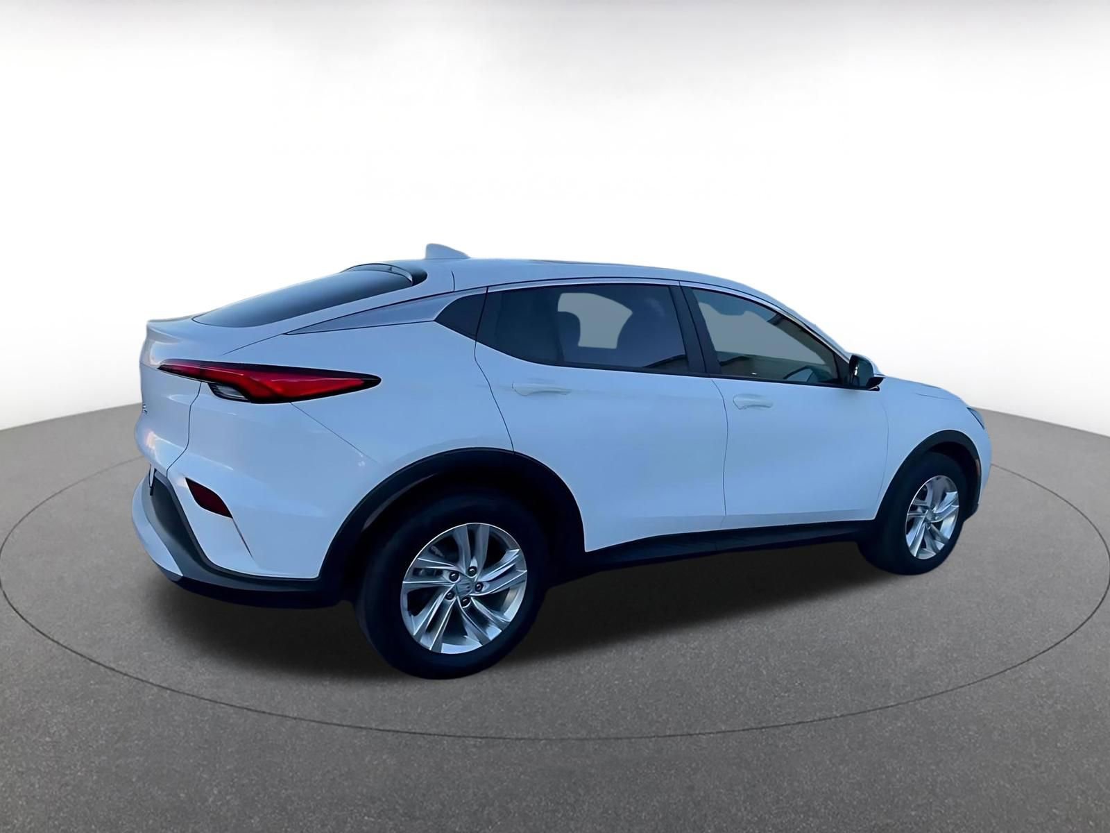 Used 2025 Buick Envista Preferred image 14