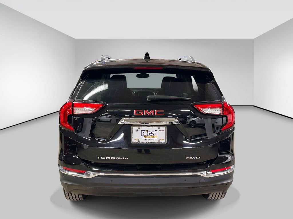 Used 2022 GMC Terrain SLT AWD/4WD image 4