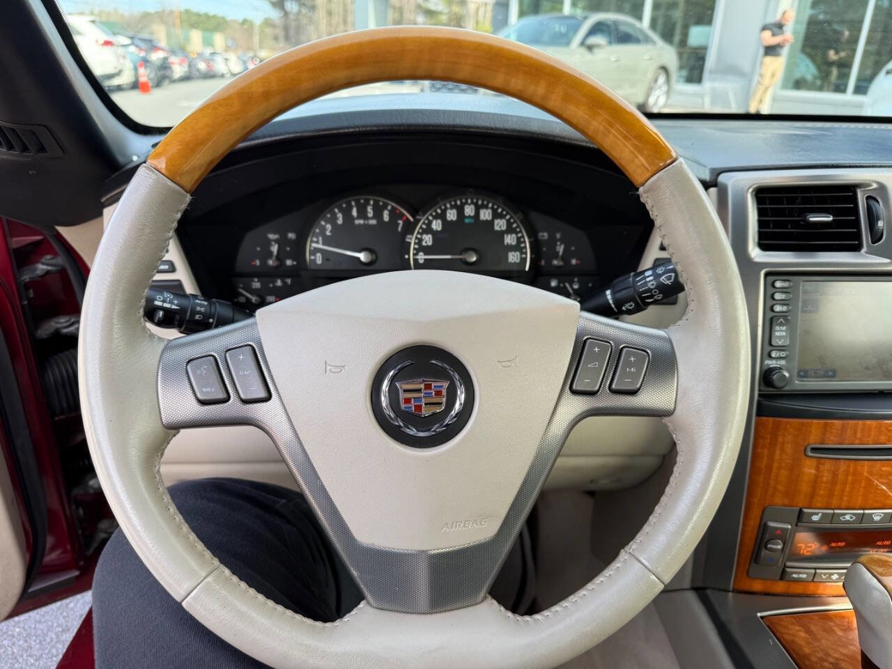 Used 2006 Cadillac XLR RWD image 20