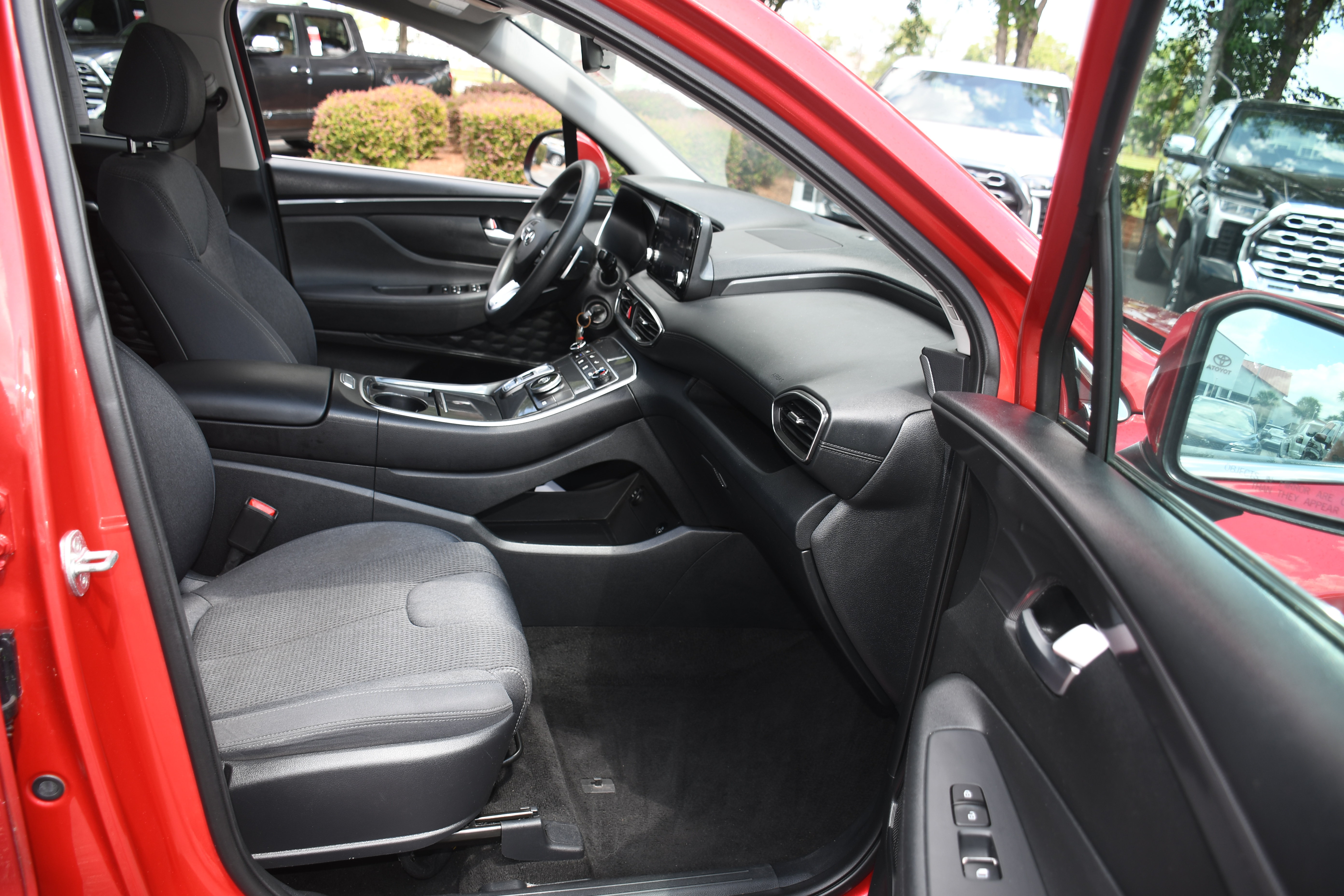 Used 2021 Hyundai Santa Fe SE FWD image 19