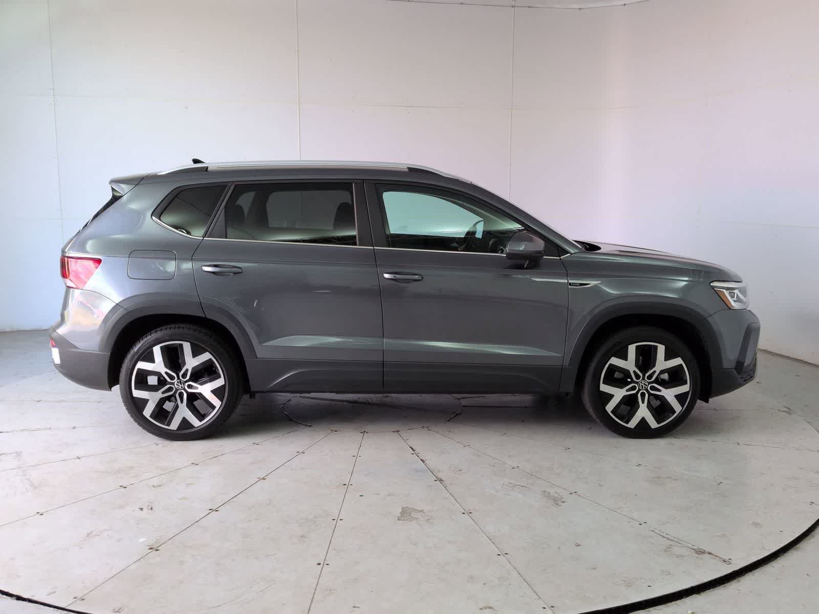 Certified 2022 Volkswagen Taos SEL AWD/4WD image 7