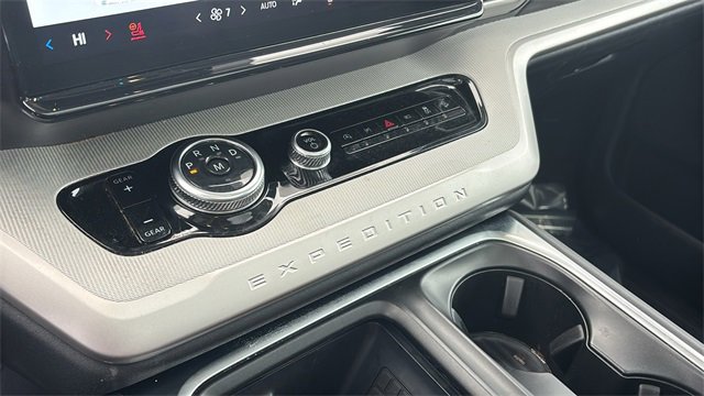 Used 2025 Ford Expedition Active image 21