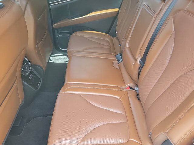 Used 2023 Lincoln Nautilus Reserve FWD image 11