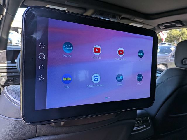 Used 2025 Cadillac Escalade Premium Luxury AWD/4WD image 17