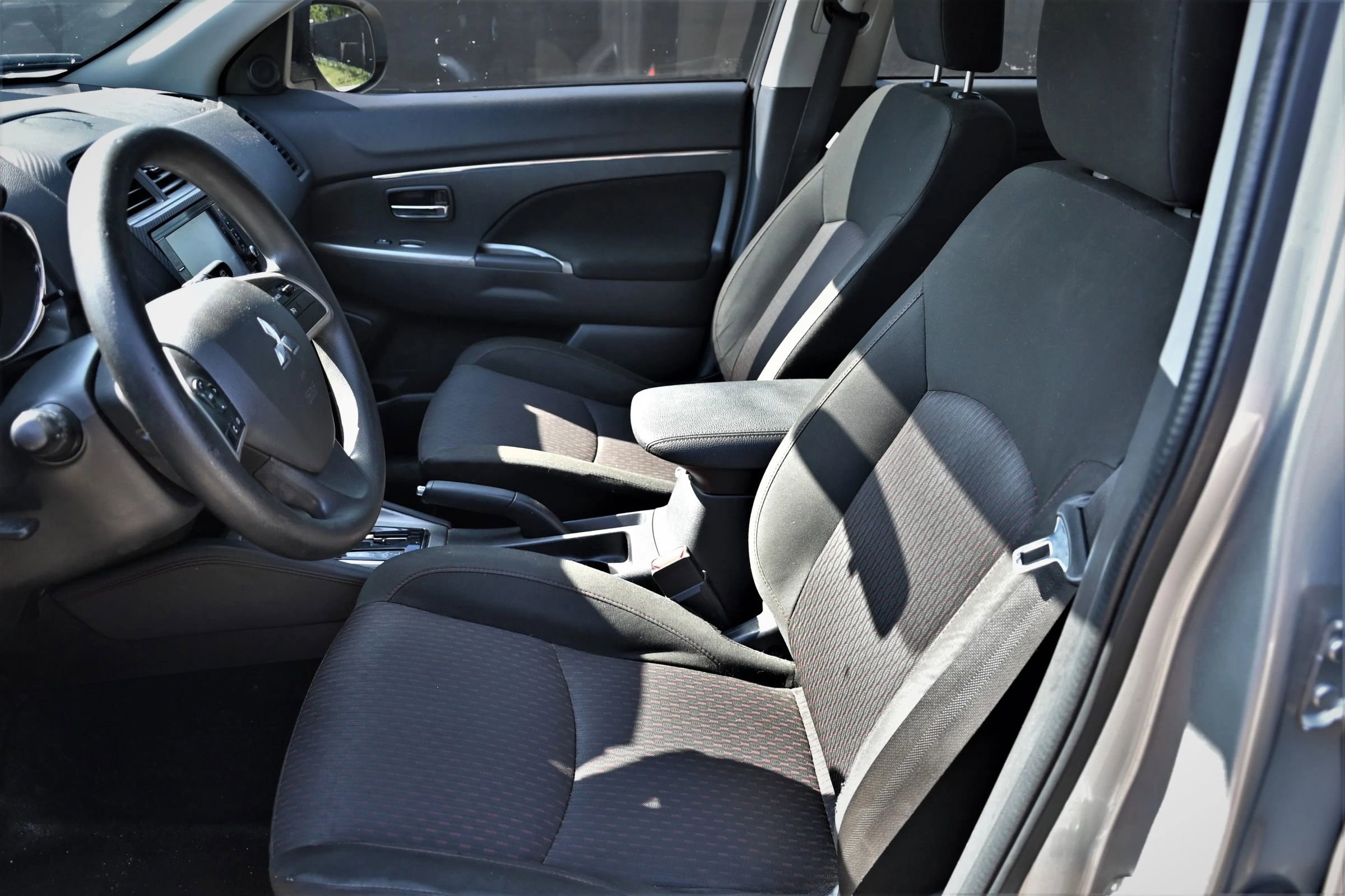 Used 2018 Mitsubishi Outlander Sport ES image 12