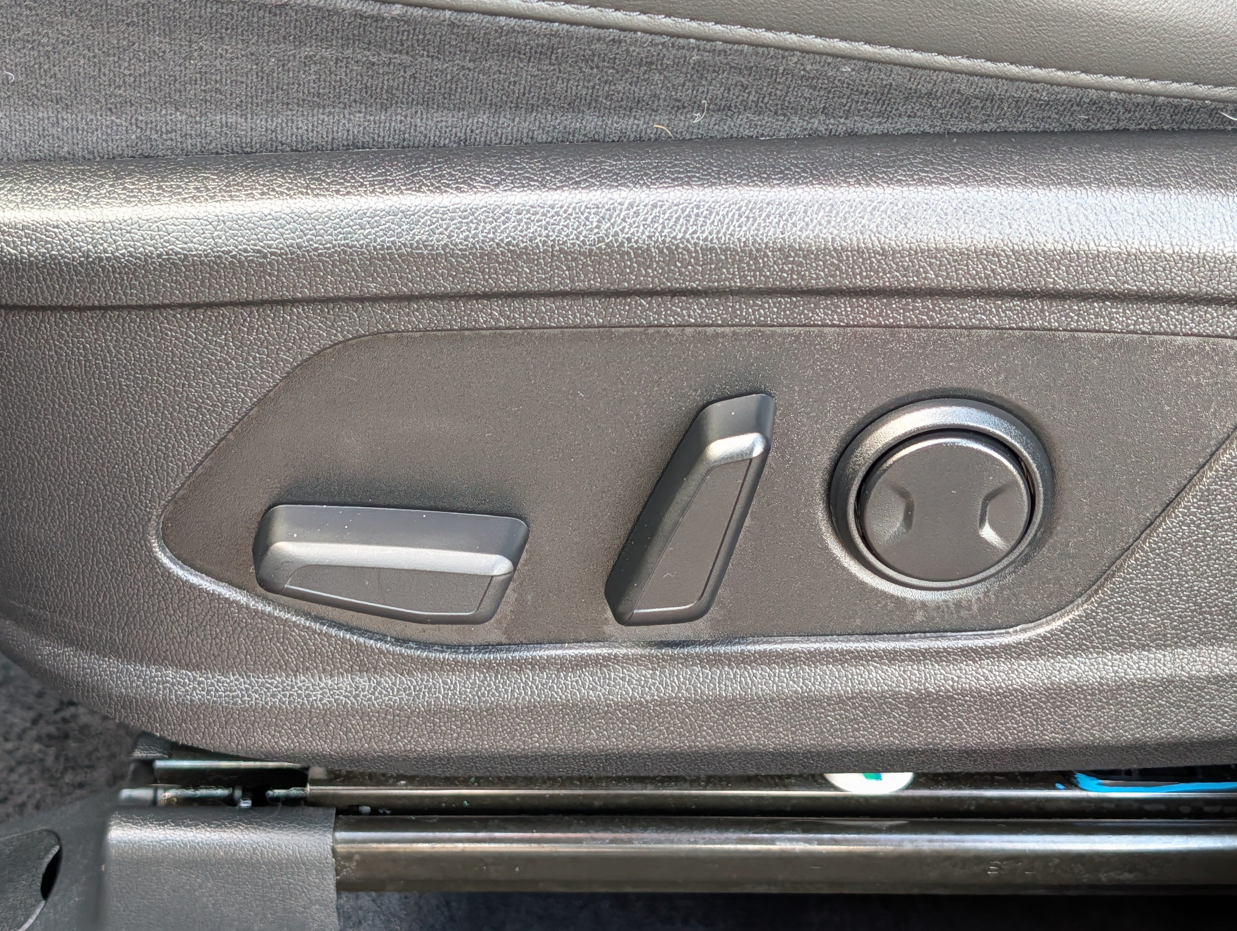 Certified 2025 Kia Sorento S AWD/4WD image 20