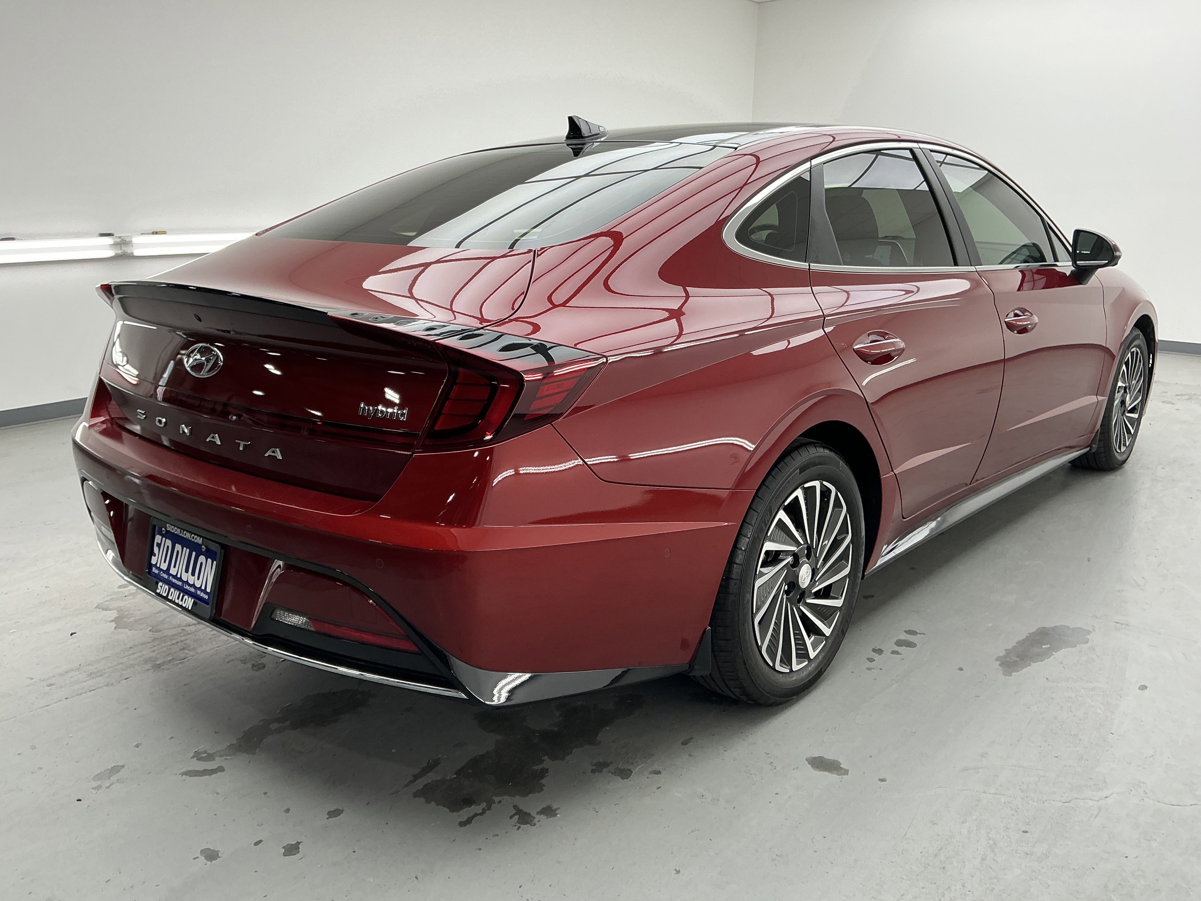 Used 2023 Hyundai Sonata Limited w/ Cargo Package image 4