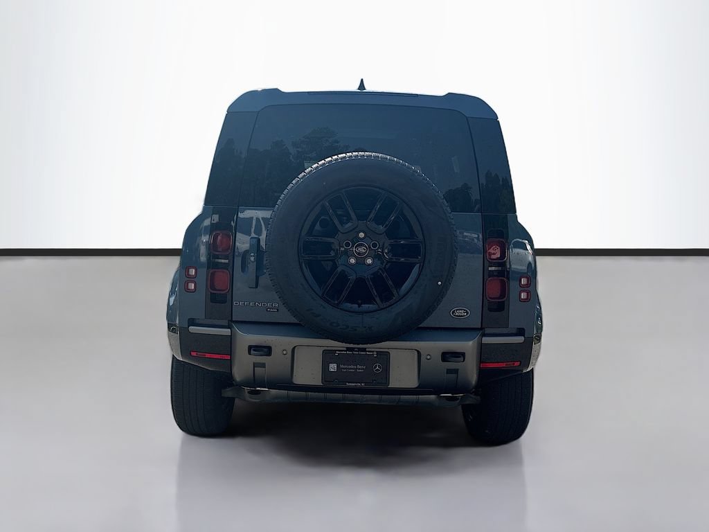 Used 2022 Land Rover Defender 110 X-Dynamic SE AWD/4WD image 4