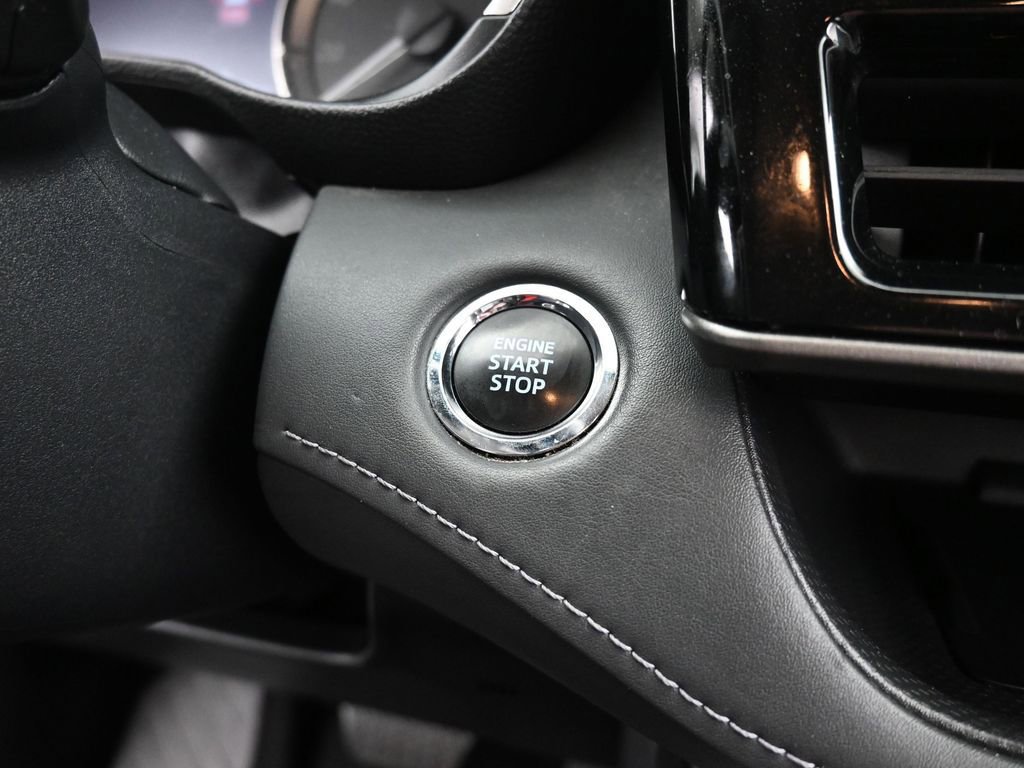 Used 2023 Toyota Highlander XLE AWD/4WD image 14