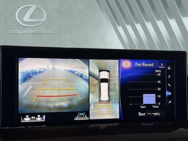 Used 2020 Lexus LX 570 4WD w/ Luxury Package image 19