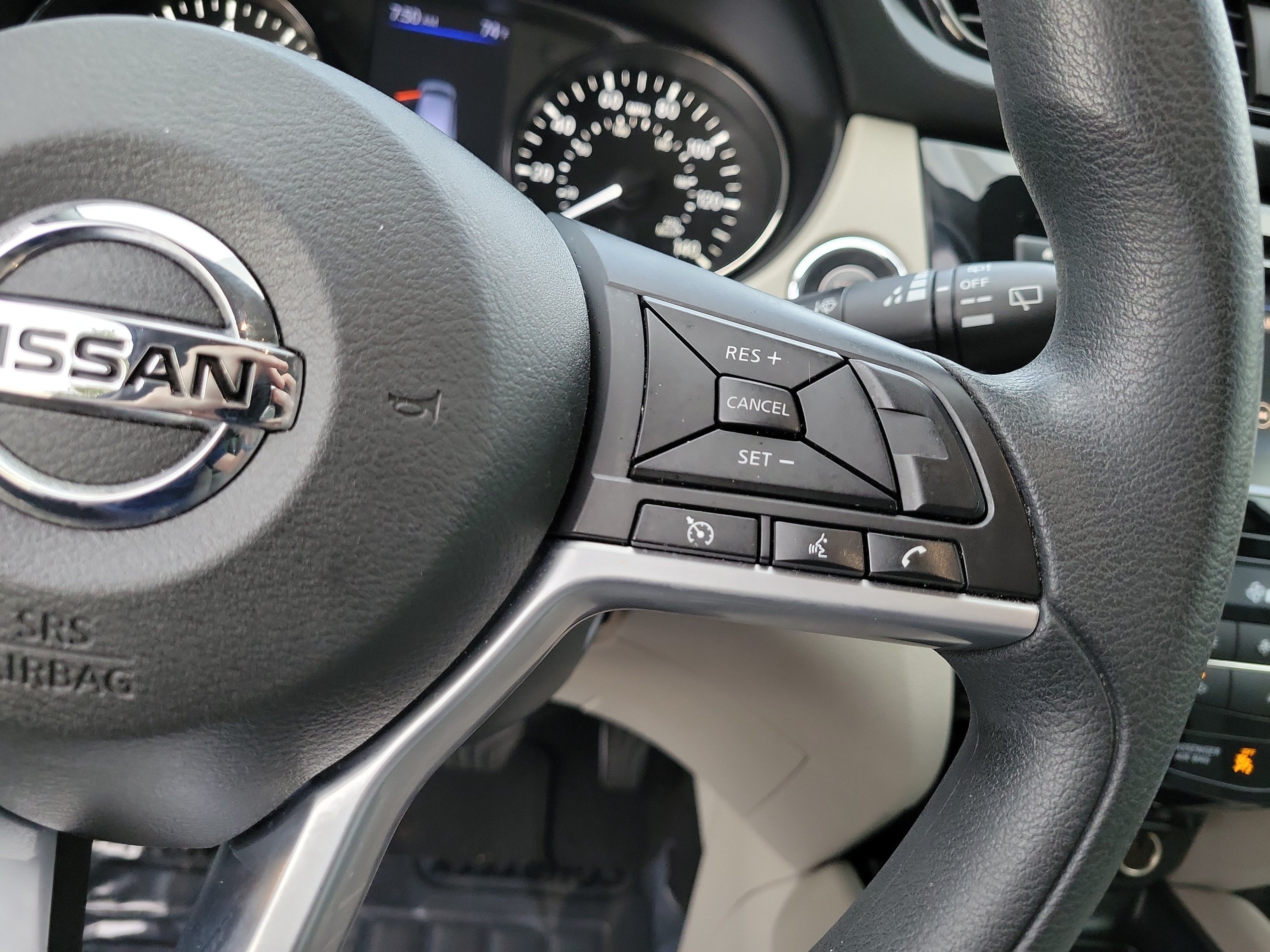 Used 2020 Nissan Rogue Sport SV FWD image 51