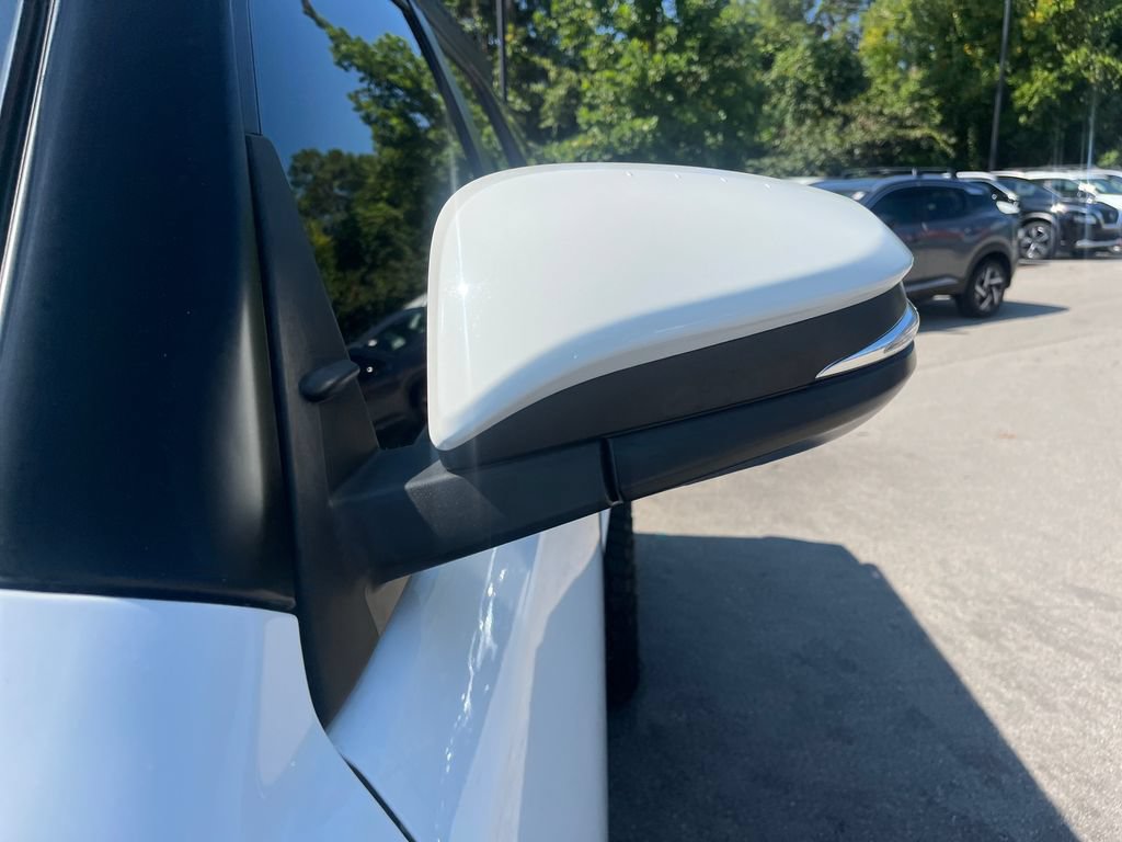 Used 2023 Toyota 4Runner TRD Off-Road Premium AWD/4WD image 34