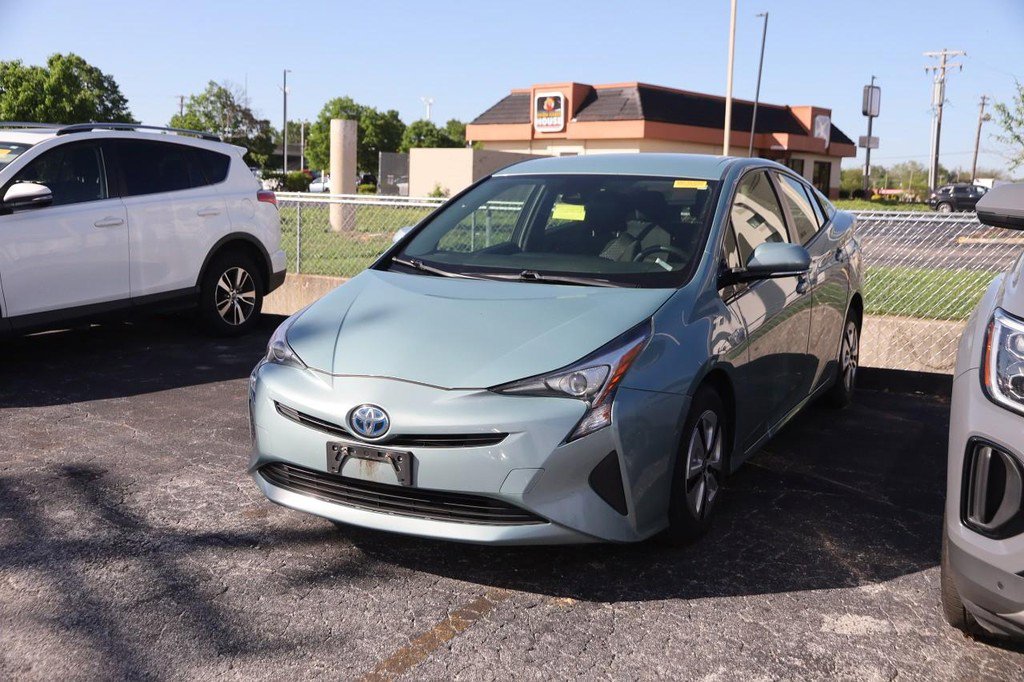 Used 2017 Toyota Prius Two FWD image 4