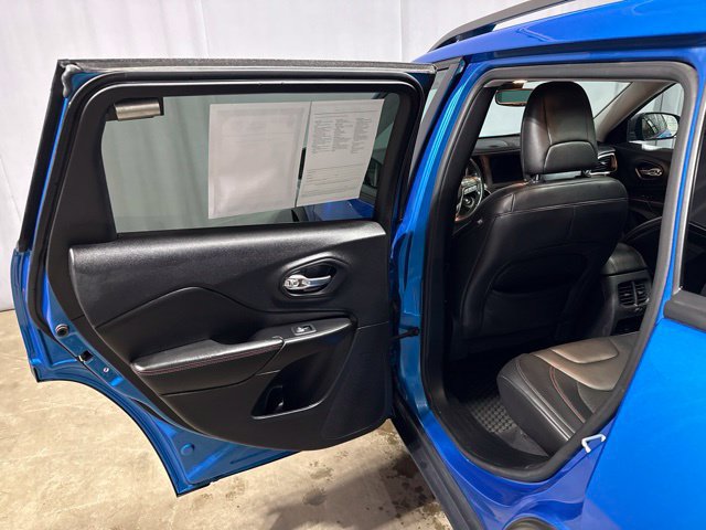 Used 2020 Jeep Cherokee Trailhawk w/ Comfort/Convenience Group AWD/4WD image 24