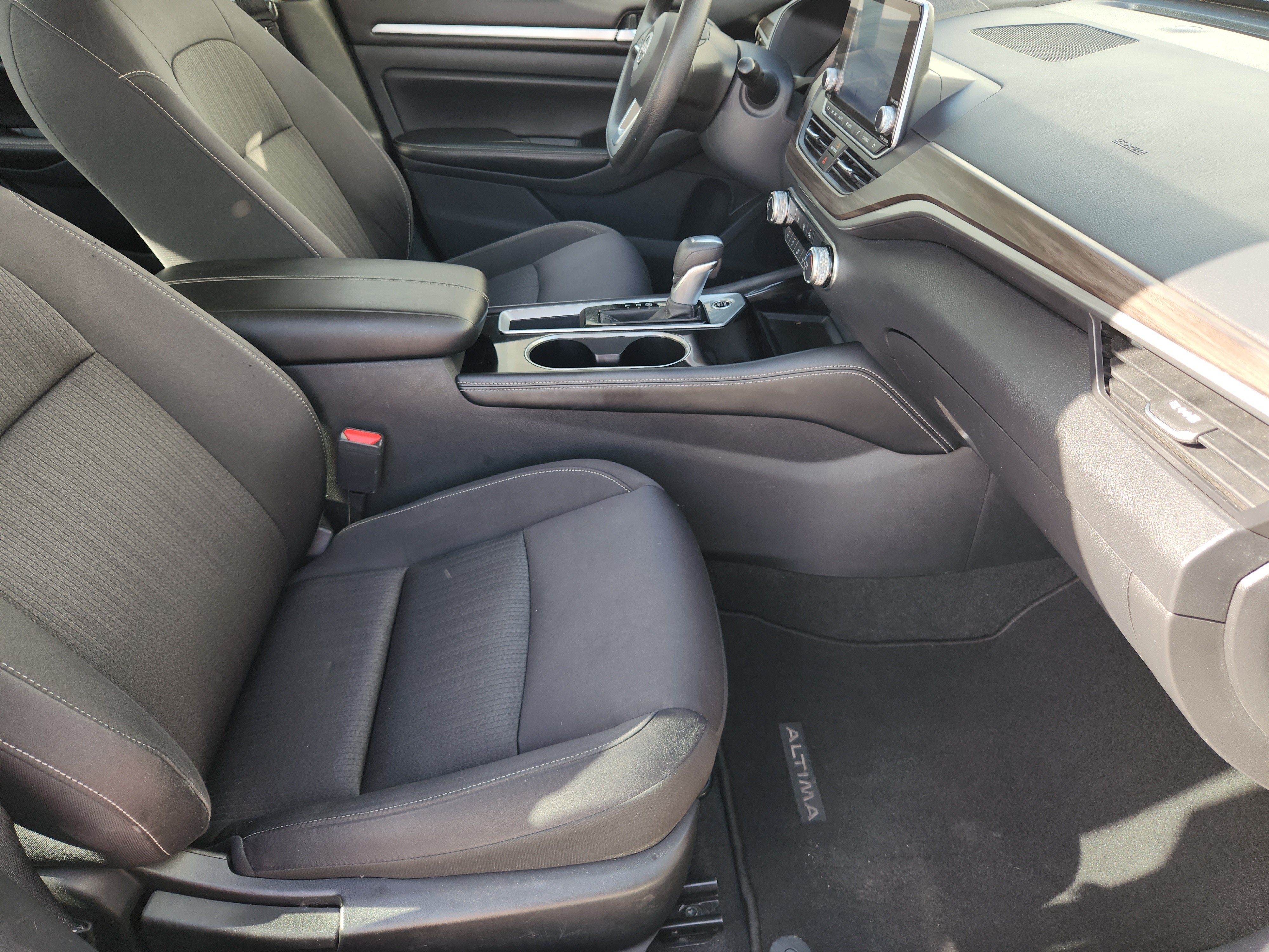 Used 2023 Nissan Altima 2.5 SV FWD image 16