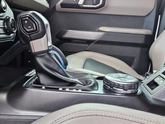 Used 2022 Ford Bronco Wildtrak image 12