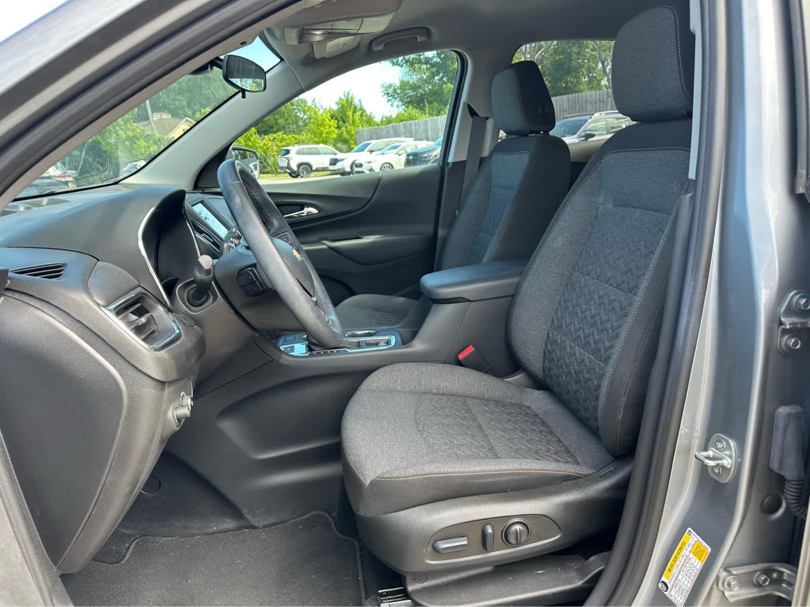 Used 2023 Chevrolet Equinox LT AWD/4WD image 10