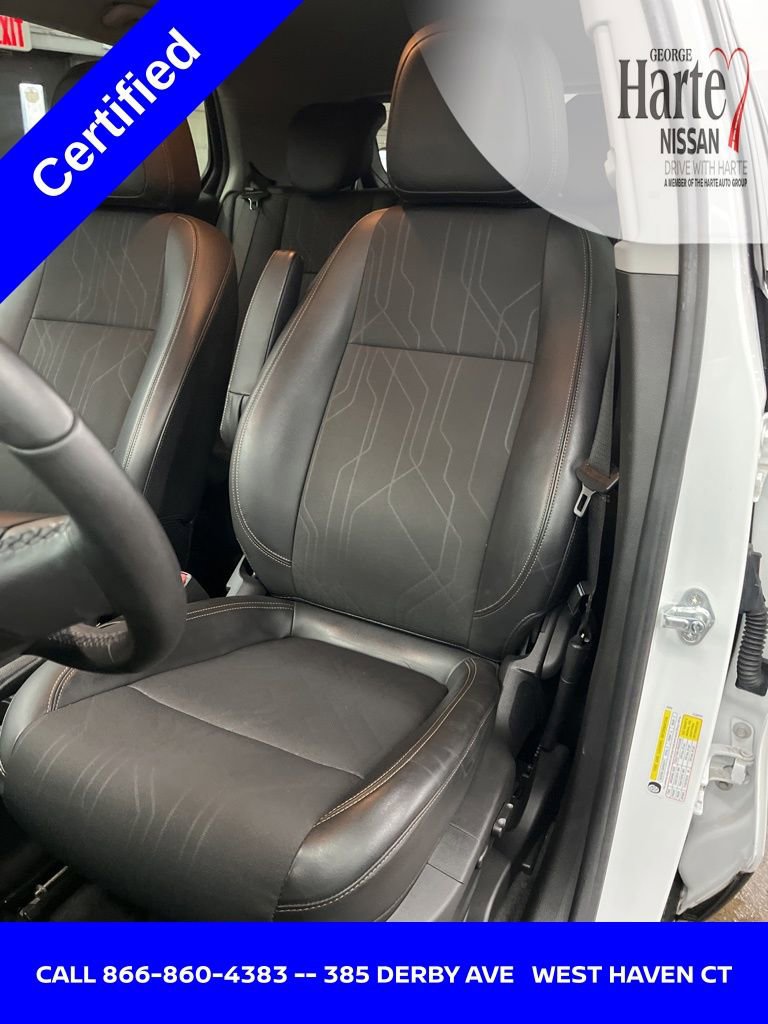 Used 2022 Chevrolet Trax LT w/ LT Convenience Package image 21