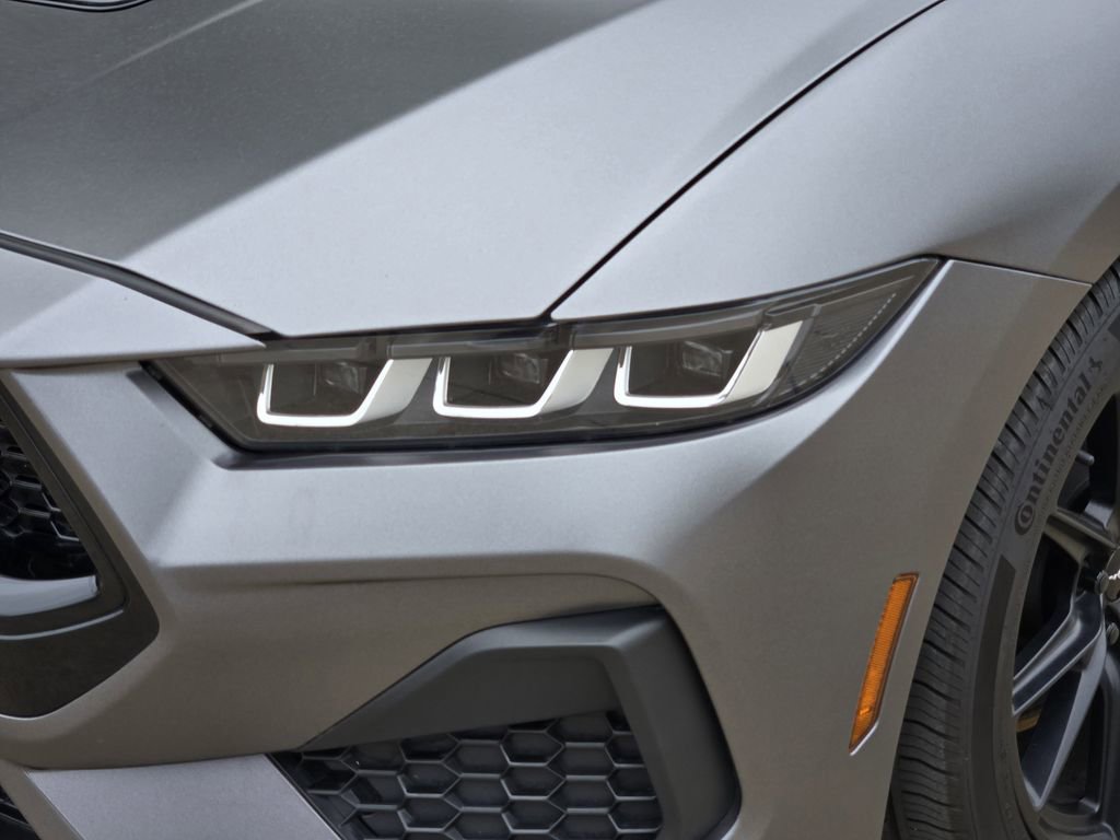 Used 2024 Ford Mustang GT Premium image 8