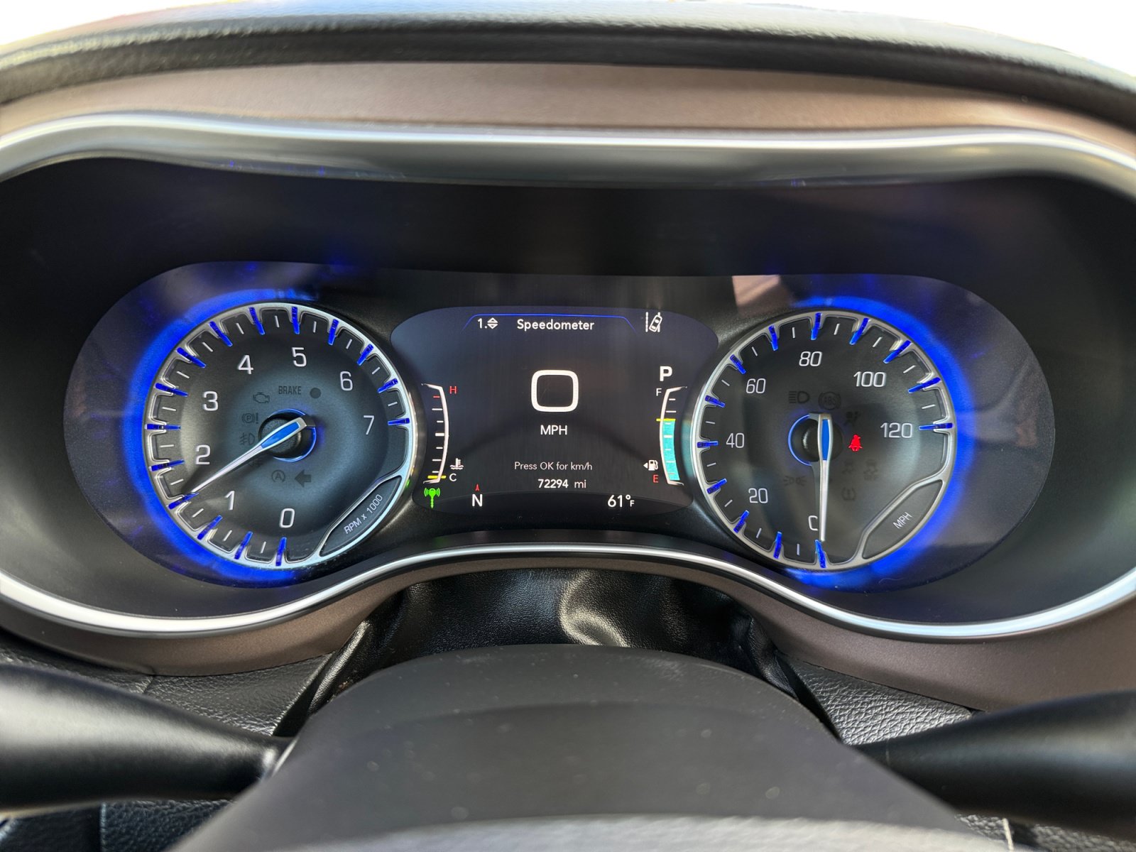 Used 2019 Chrysler Pacifica Touring-L Plus w/ Advanced Safetytec Group FWD image 11