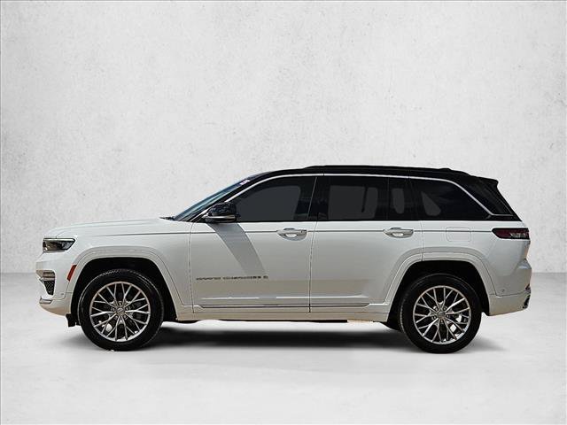 Used 2025 Jeep Grand Cherokee Summit AWD/4WD image 9