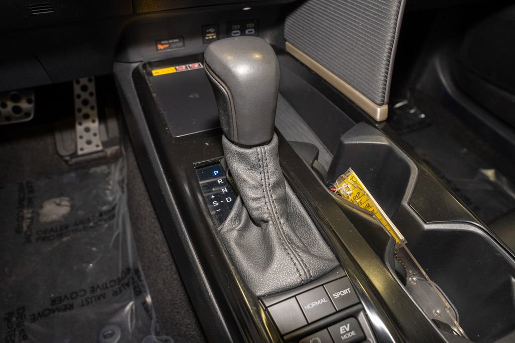 Certified 2025 Toyota Camry SE image 15