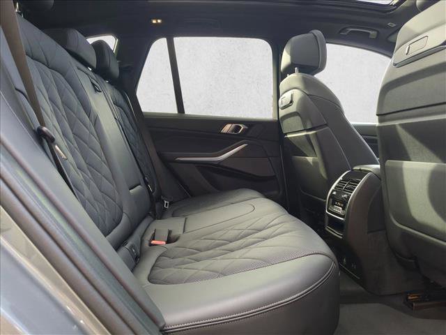 Used 2024 BMW X5 xDrive40i w/ Premium Package image 25