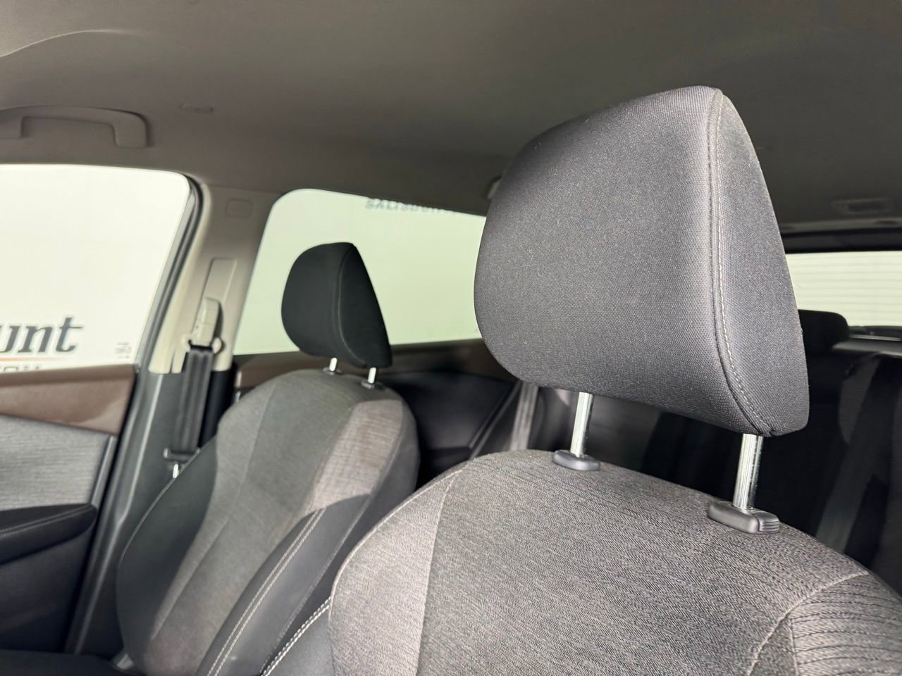 Used 2023 Nissan Rogue SV image 11