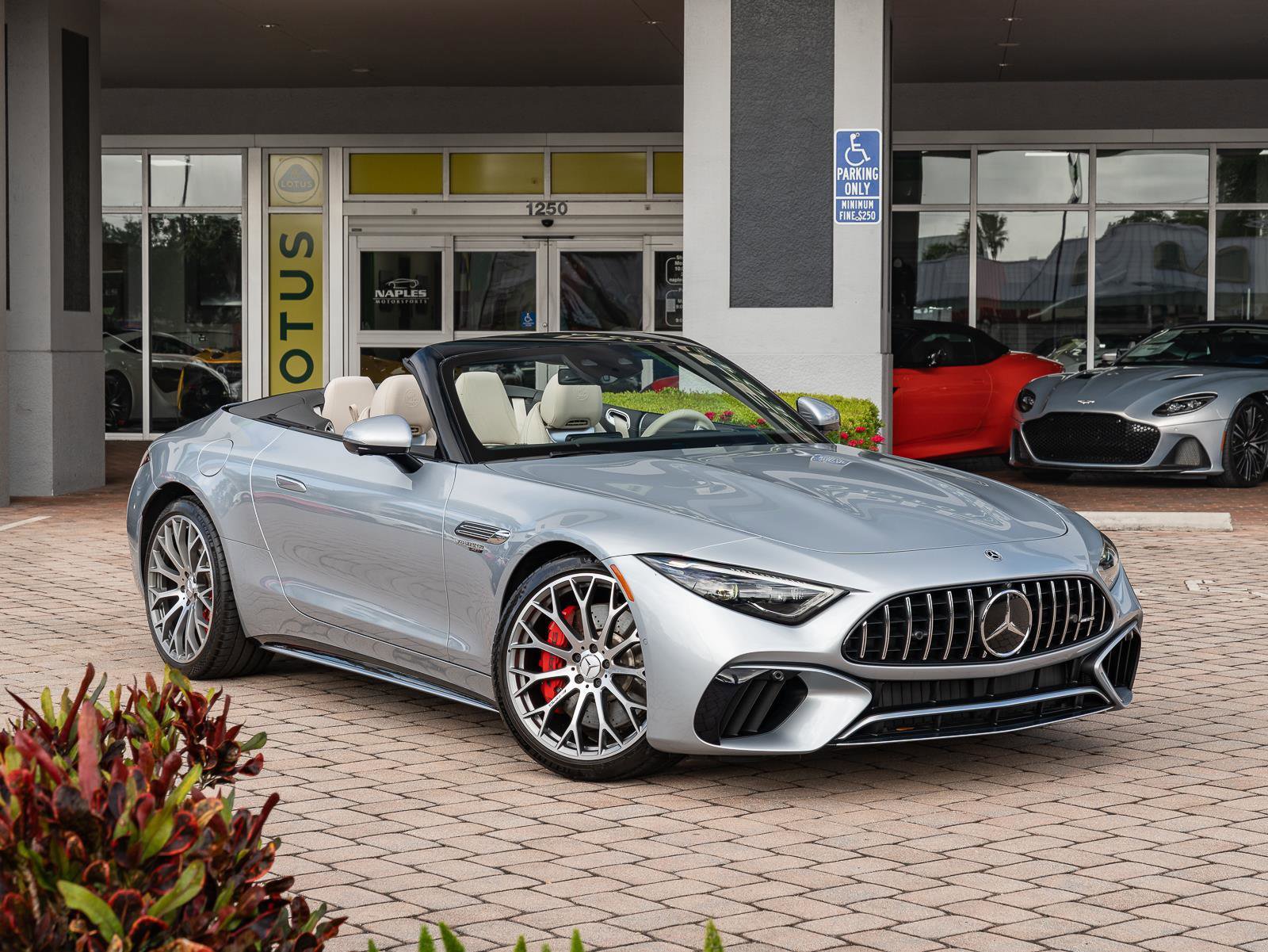 Used 2022 Mercedes-Benz SL 55 AMG 4MATIC image 37