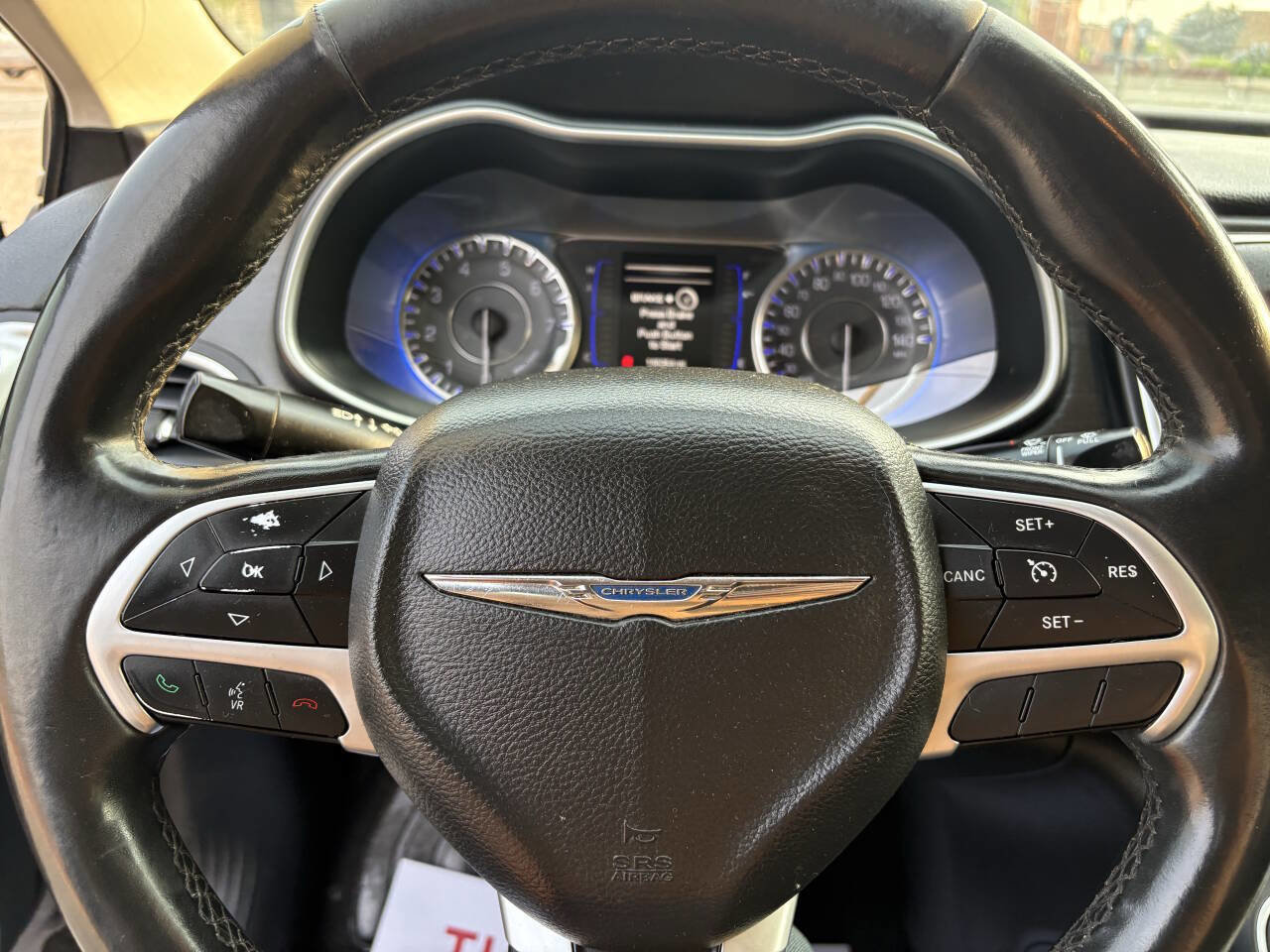 Used 2015 Chrysler 200 Limited w/ Convenience Group image 24
