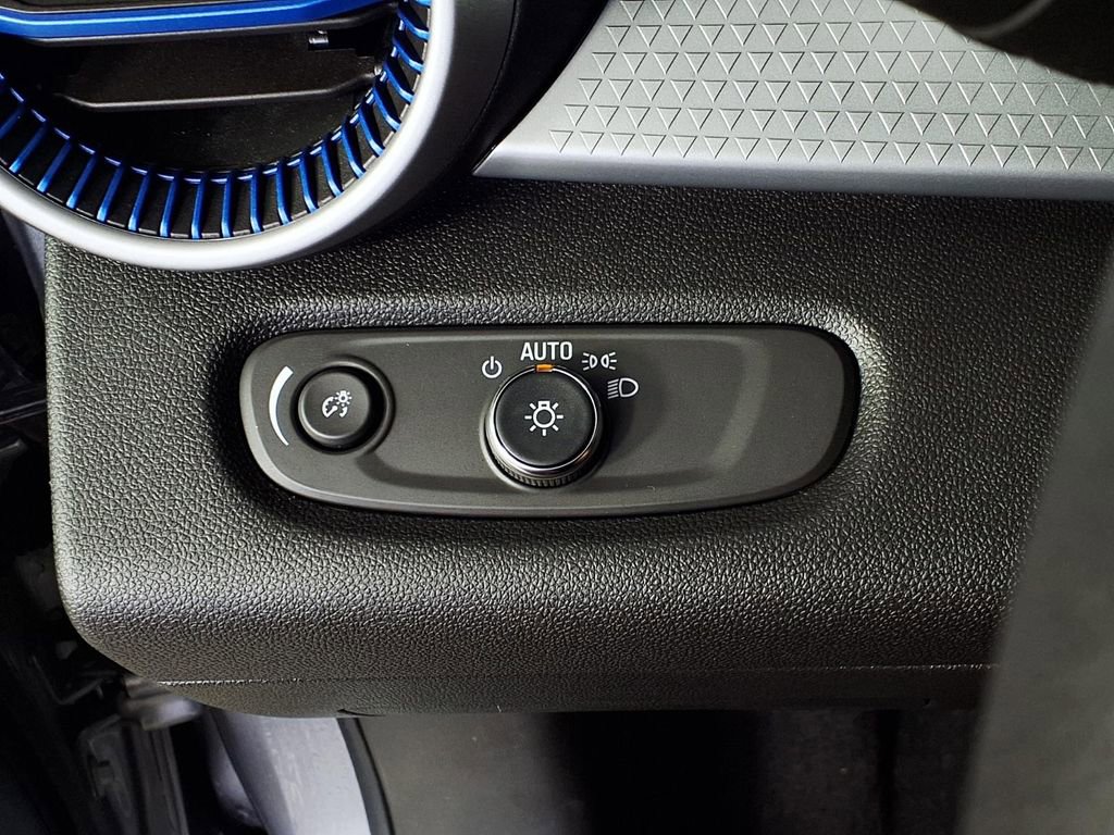 Used 2024 Chevrolet Trax LS FWD image 24