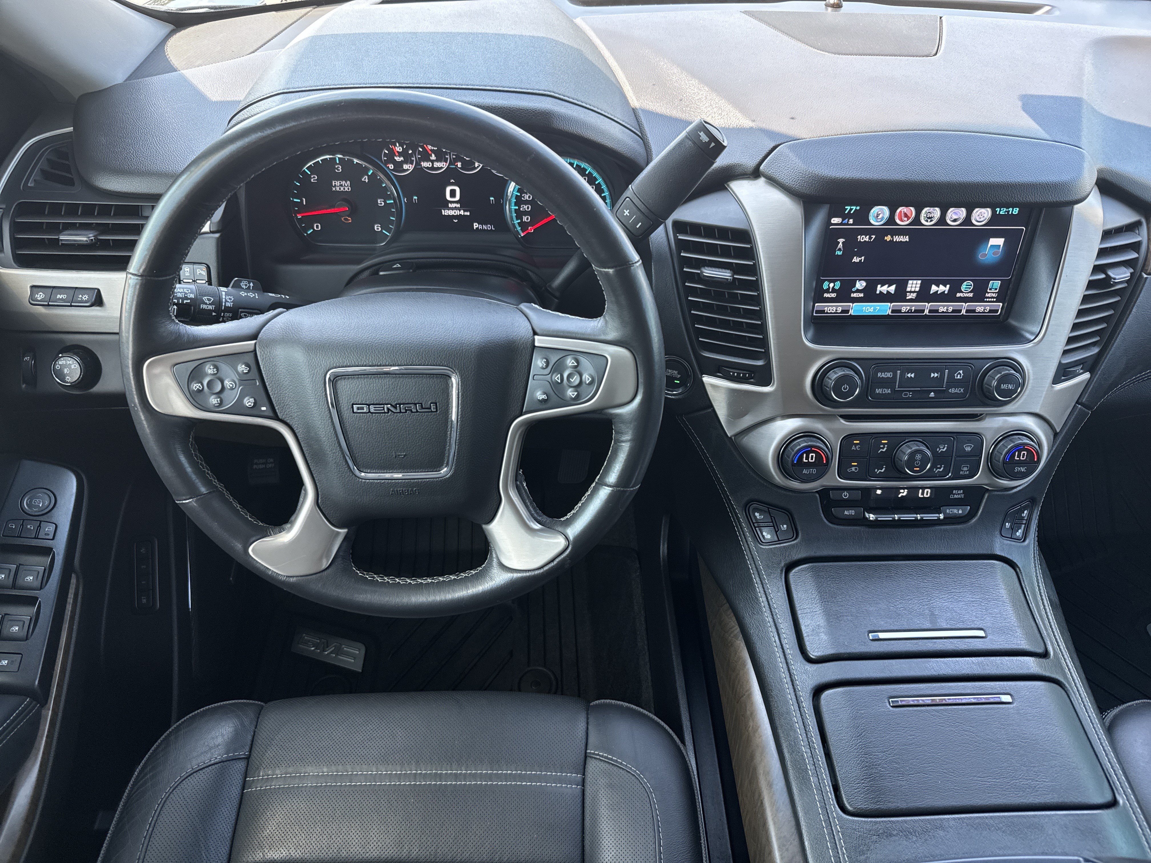 Used 2018 GMC Yukon Denali w/ Denali Ultimate Package RWD image 19