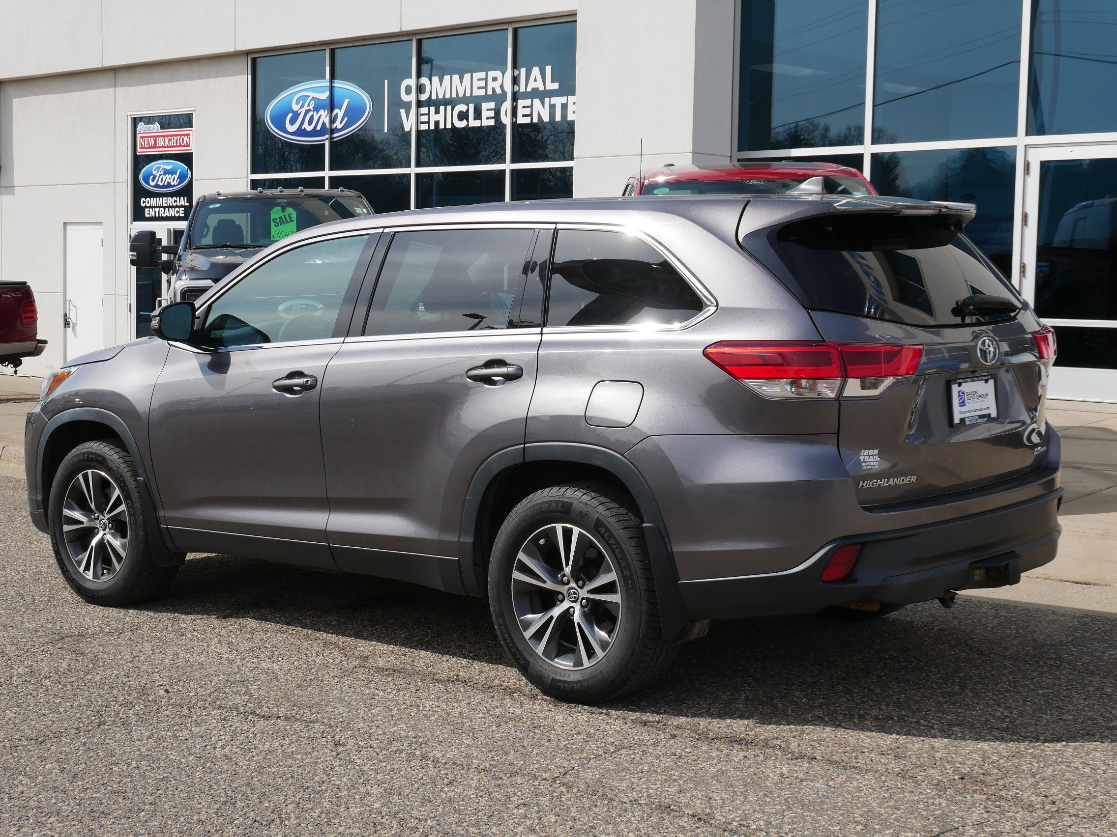 Used 2019 Toyota Highlander Plus AWD/4WD image 27