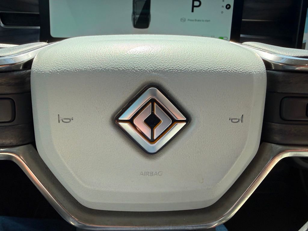 Used 2023 Rivian R1S Adventure image 13