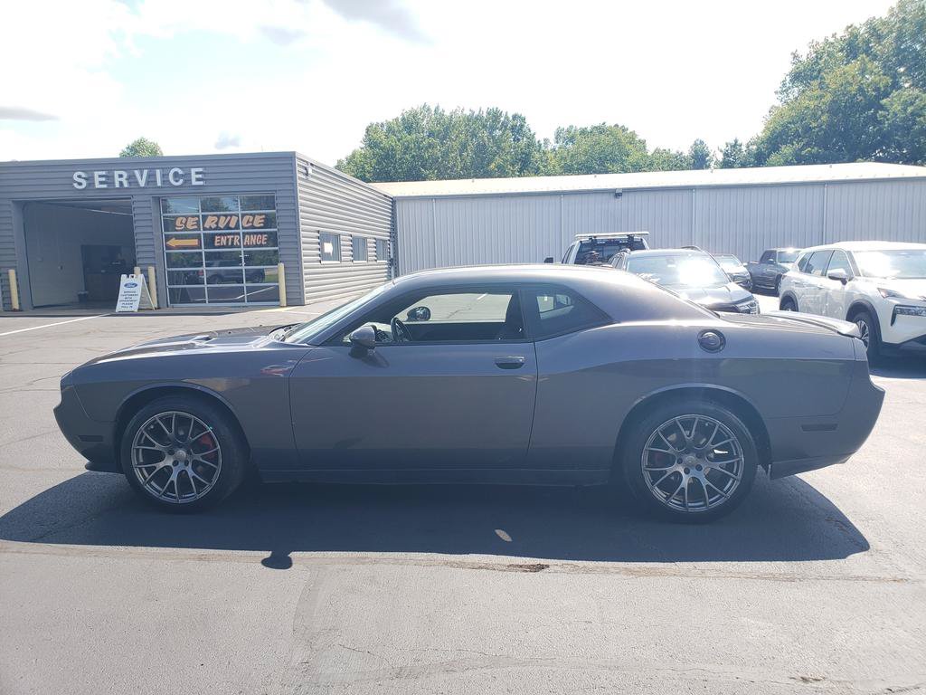 Used 2013 Dodge Challenger SXT w/ Sound Group RWD image 9