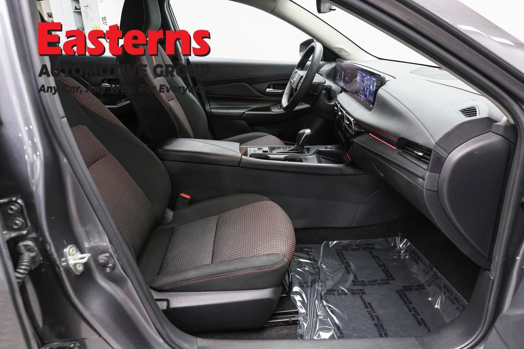 Used 2026 Nissan Sentra SR w/ Floor Mat Package FWD image 23