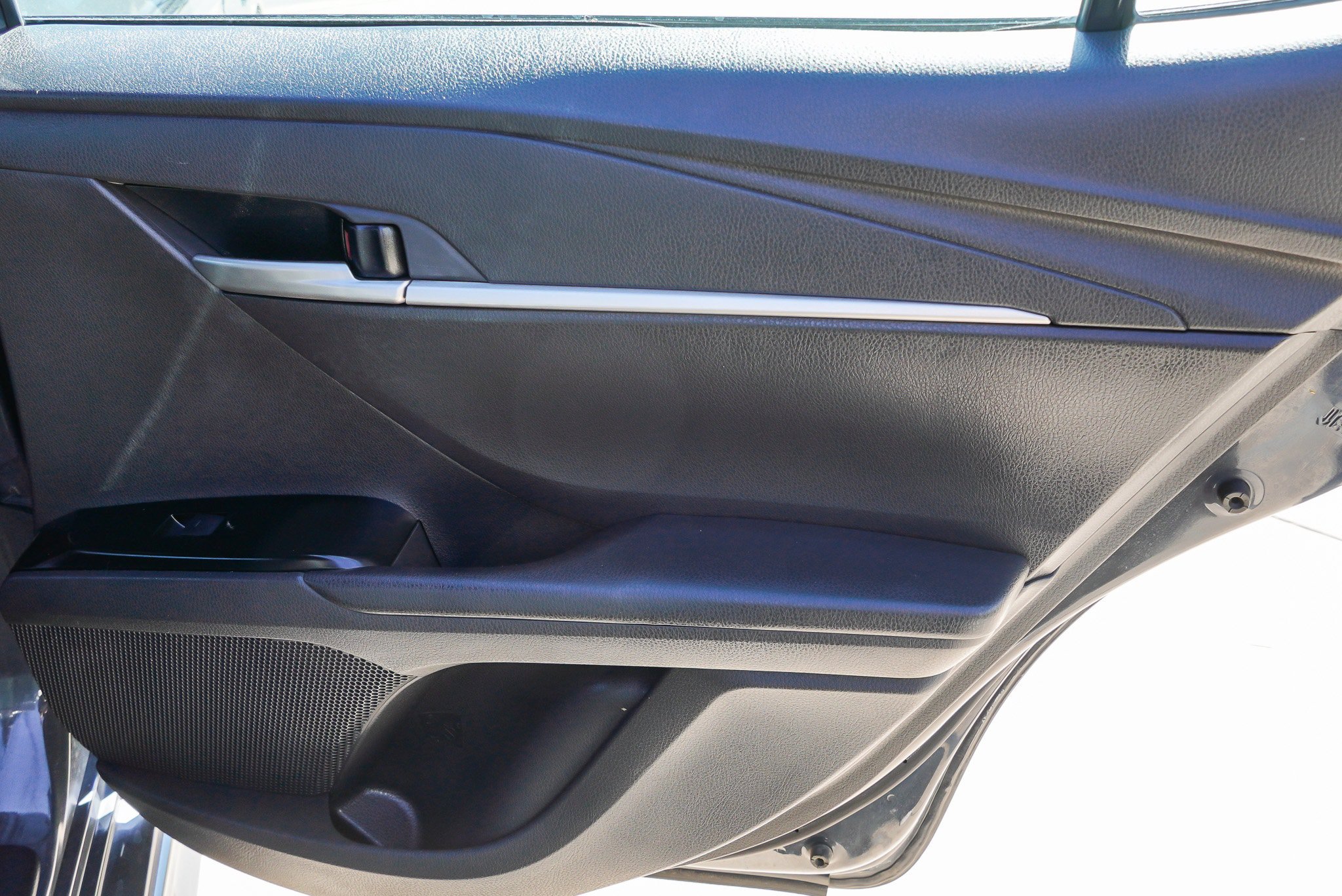 Used 2025 Toyota Camry SE FWD image 28