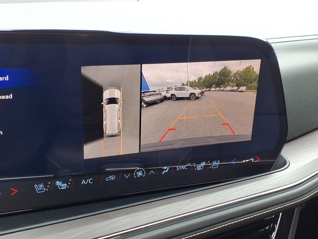 New 2026 Chevrolet Suburban Premier AWD/4WD image 23