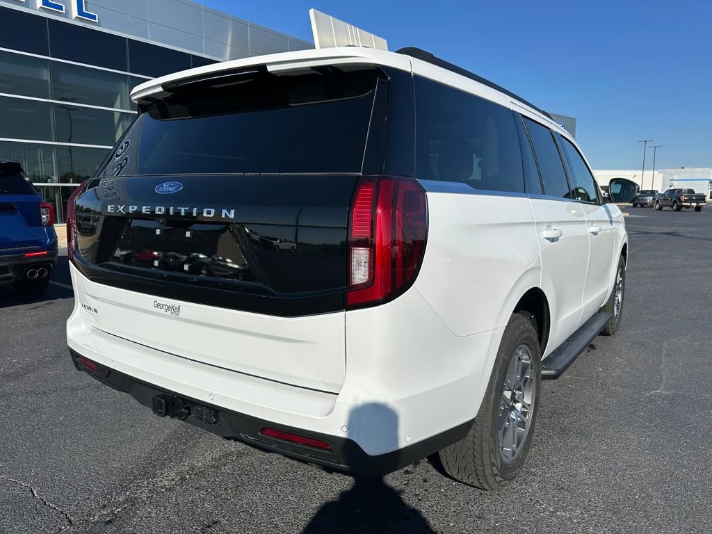 New 2025 Ford Expedition Active image 30