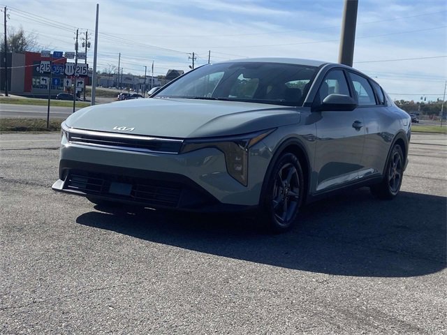 Used 2025 Kia K4 LXS image 6