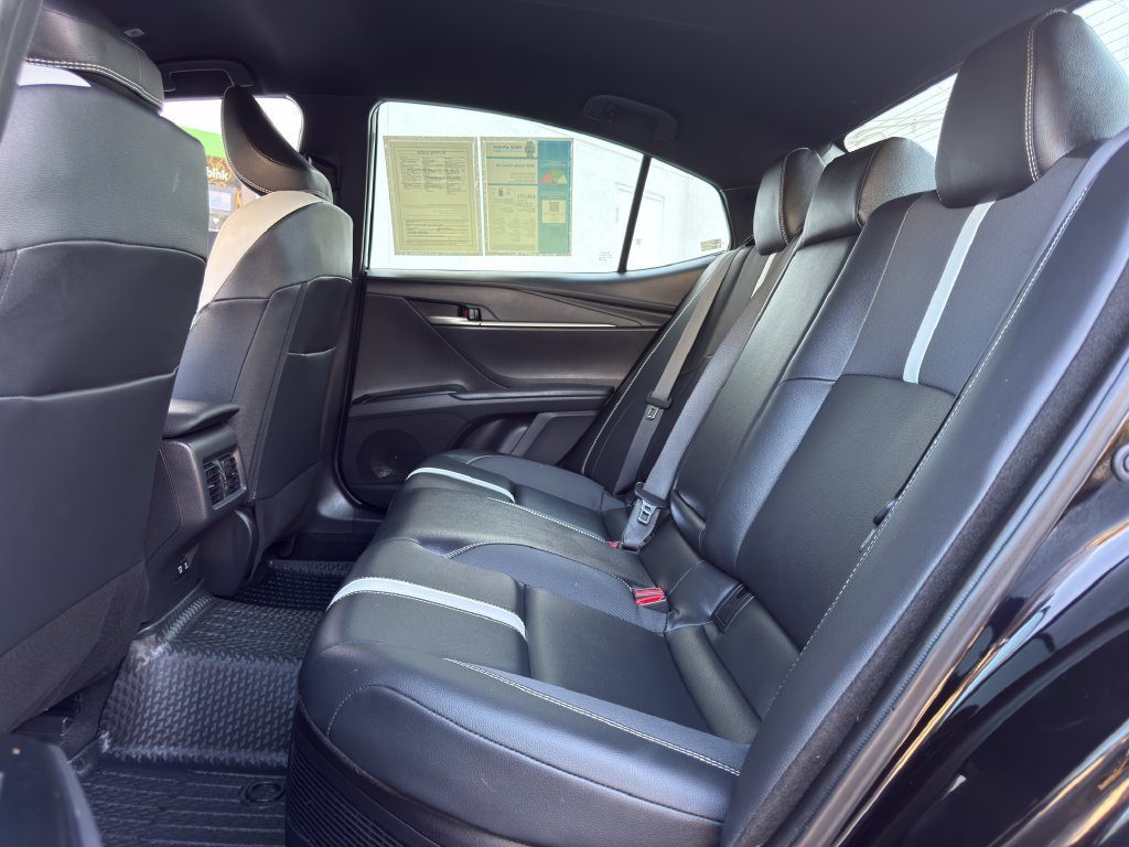 Used 2025 Toyota Camry SE FWD image 17