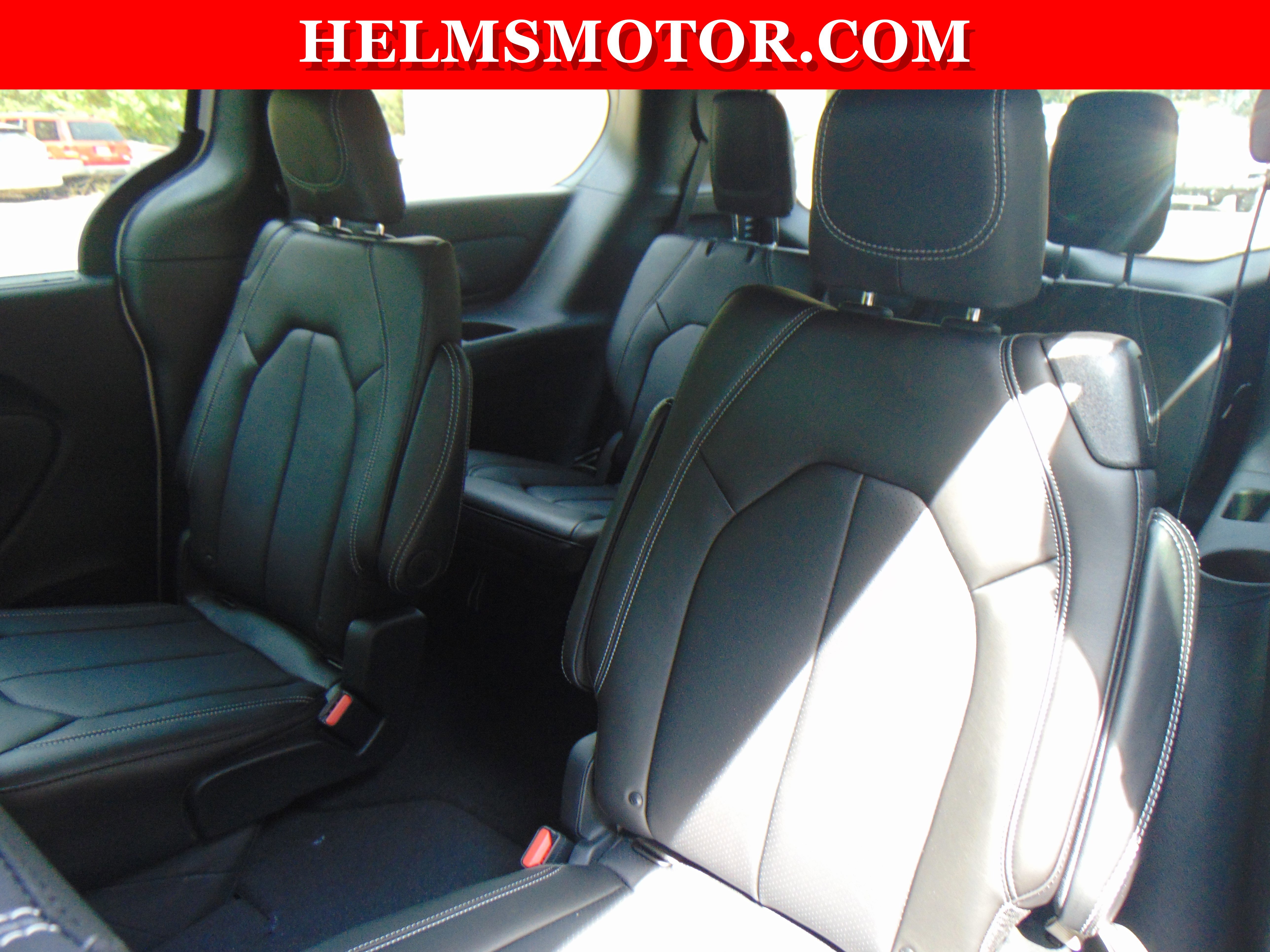 New 2026 Chrysler Pacifica Select image 35