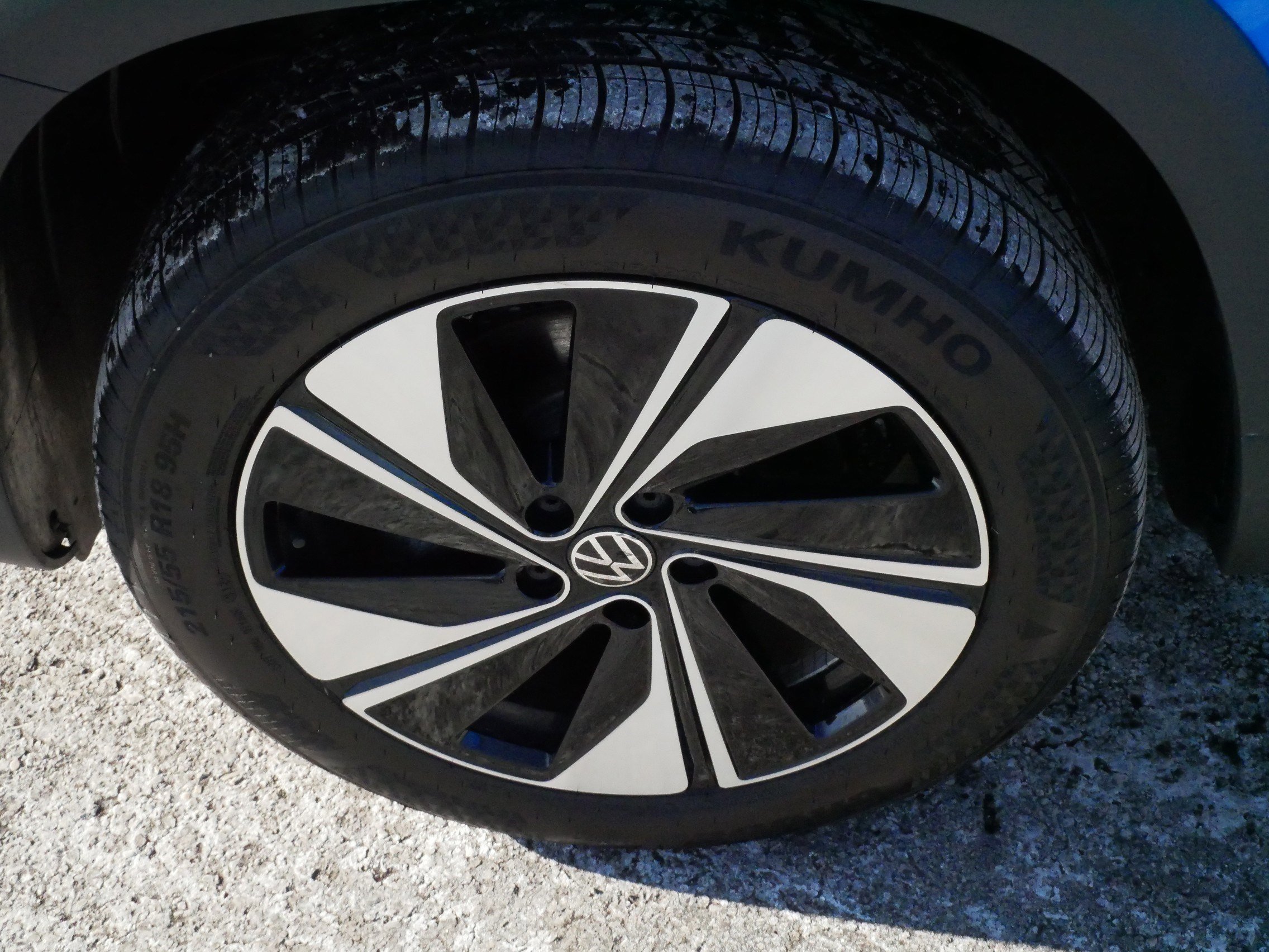 Certified 2024 Volkswagen Taos SE image 15