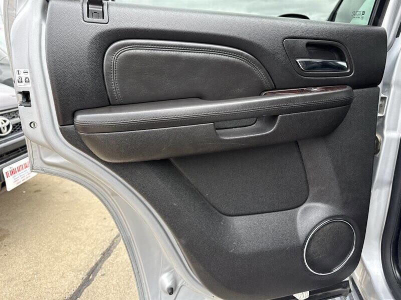 Used 2012 GMC Yukon Denali AWD/4WD image 17