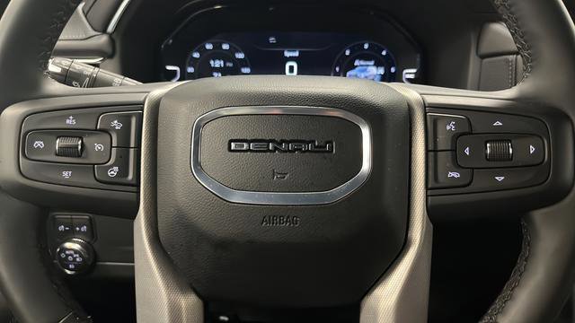 Used 2024 GMC Yukon XL Denali AWD/4WD image 16