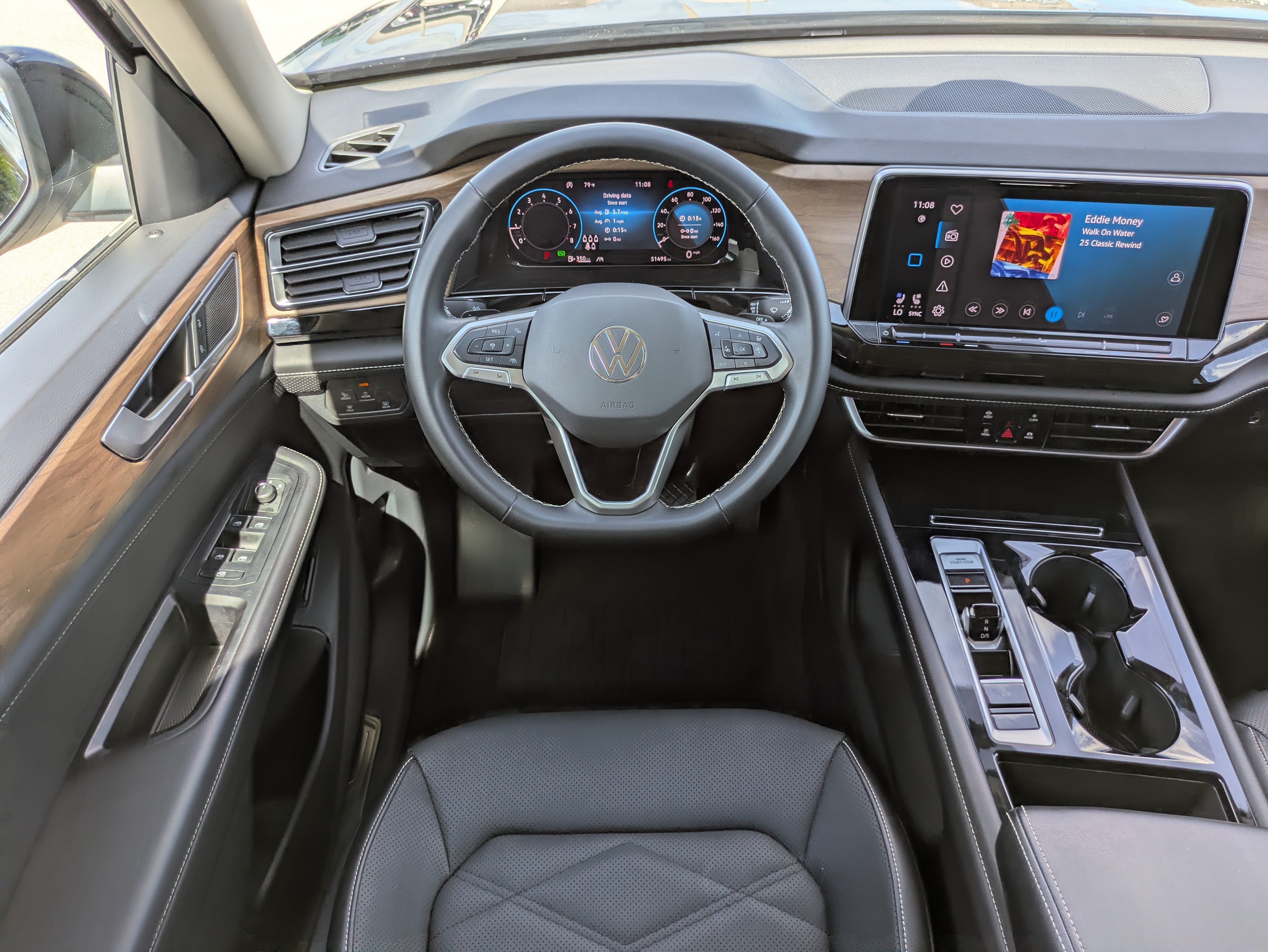 Used 2025 Volkswagen Atlas SE AWD/4WD image 16